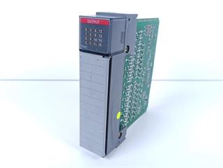 allen-bradley-slc500-1746-0a16-ser-d-output-module-1746-oa16-top-zustand-78748-1.jpg