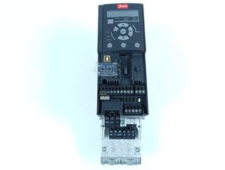 ik-industry/pd/danfoss-vlt-fc-280p1k5t4e20h1bxcxxxsxxxxax-pn134u2981-tested-und-neuwertig-81875-5.jpg