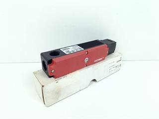 ik-industry/pd/euchner-tp3-4121a024m-en60947-5-1-unused-ovp-78916-5.jpg