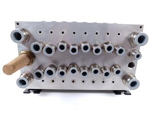 ik-industry/pd/festo-cpv18-vi-18220-b502-cpv18-ge-mp-8-18209-b307-8x-163-189-top-zustand-78189-3.jpg