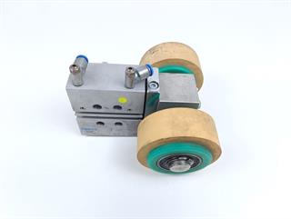 ik-industry/pd/festo-fuehrungszylinder-dfm-20-30-p-a-kf-170917-xn08-top-zustand-78103-2.jpg