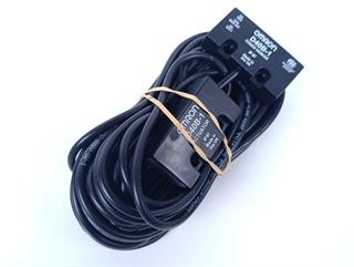 ik-industry/pd/omron-d40b-1b10-non-contact-safety-switch-sensor-unused-und-ovp-78806-3.jpg