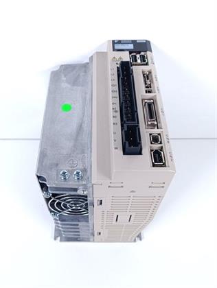 ik-industry/pd/omron-yaskawa-servopack-sgdv-3r5d11a-neuwertig-78822-2.jpg