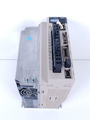 ik-industry/pd/omron-yaskawa-servopack-sgdv-3r5d11a-unused-und-ovp-78811-4.jpg