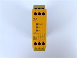 ik-industry/pd/pilz-pnoz-x1-24vacdc-3no-1nc-id-no-774300-top-zustand-und-tested-82975-3.jpg