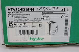 ik-industry/pd/schneider-electric-altivar-atv32hd15n4-15kw-400v-speeddrive-tested-und-unused-undovp-67841-2.jpg