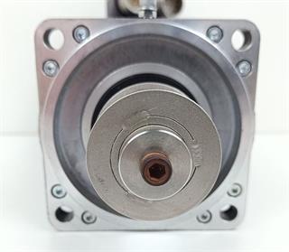 ik-industry/pd/schneider-electric-sh10040060000000000100-servomotor-193kw-unused-78957-4.jpg
