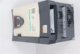 ik-industry/pd/schneider-telemecanique-altivar-71-atv71hu30n4z-3kw-400v-tested-top-zustand-55669-3.jpg