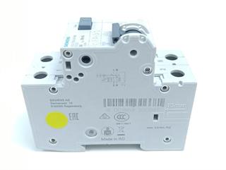ik-industry/pd/siemens-5su1356-6kk06-rcbo-b6-30ma-230v-top-zustand-81804-2.jpg