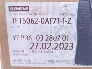 ik-industry/pd/siemens-electric-servomotor-1ft5062-0af71-1-z-z-k42-k93-unused-und-ovp-79065-3.jpg