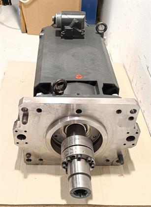 ik-industry/pd/siemens-hauptspindelmotor-1ph8137-1dd02-0he1-encoder-ic22dq-b35-top-zustand-79284-3.jpg