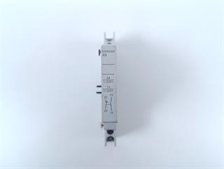 ik-industry/pd/siemens-sinamics-5sw3300-hilfsschalter-6a-230v-top-zustand-78381-2.jpg