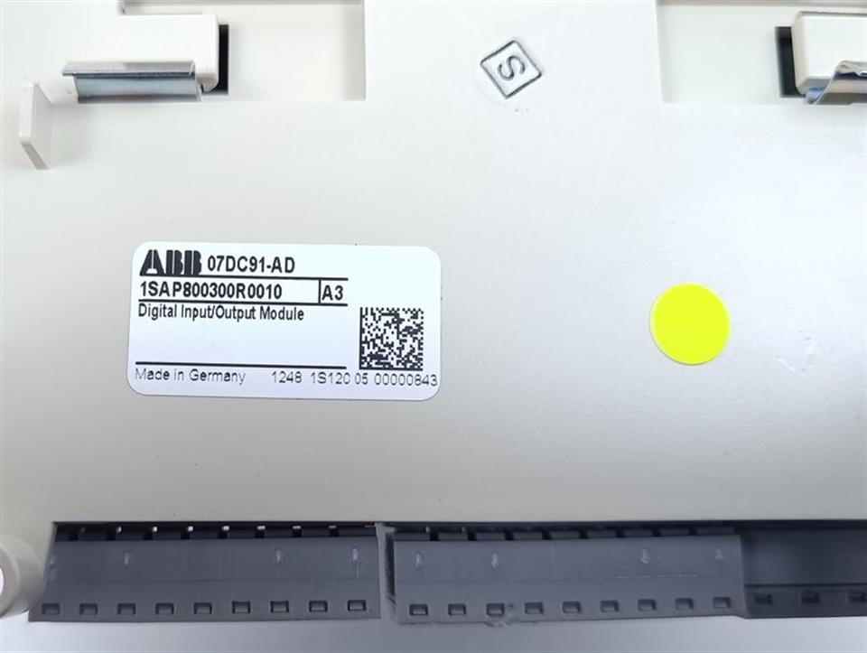abb-dc532-d4-1sap240100r0001-digital-inputoutput-module-07dc91-ad-top-zustand-58843-3.jpg