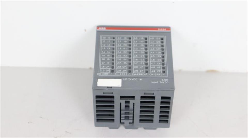abb-di524-b6-1sap240000r0001-digital-input-module-top-zustand-61286-2.jpg