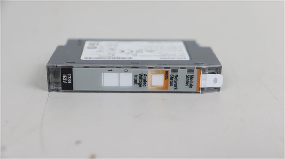 allen-bradley-1734-ie2v-analog-module-1734-ie2v-c-unused-ovp-60363-4.jpg