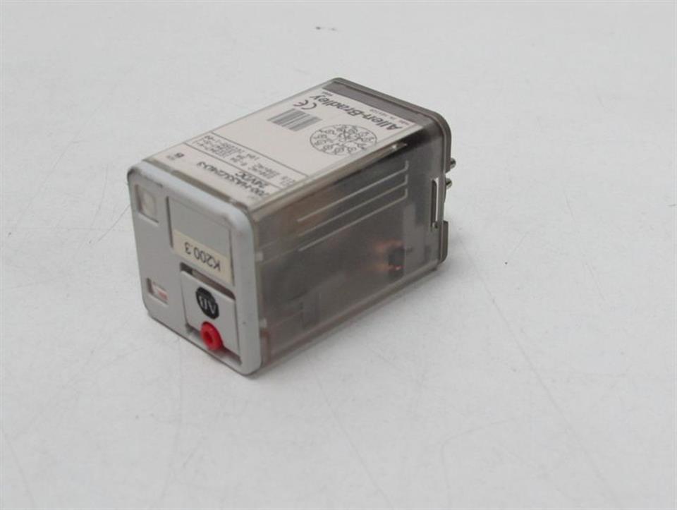Allen Bradley 700-HA33Z24D-3 24VDC Ser.B NEUWERTIG