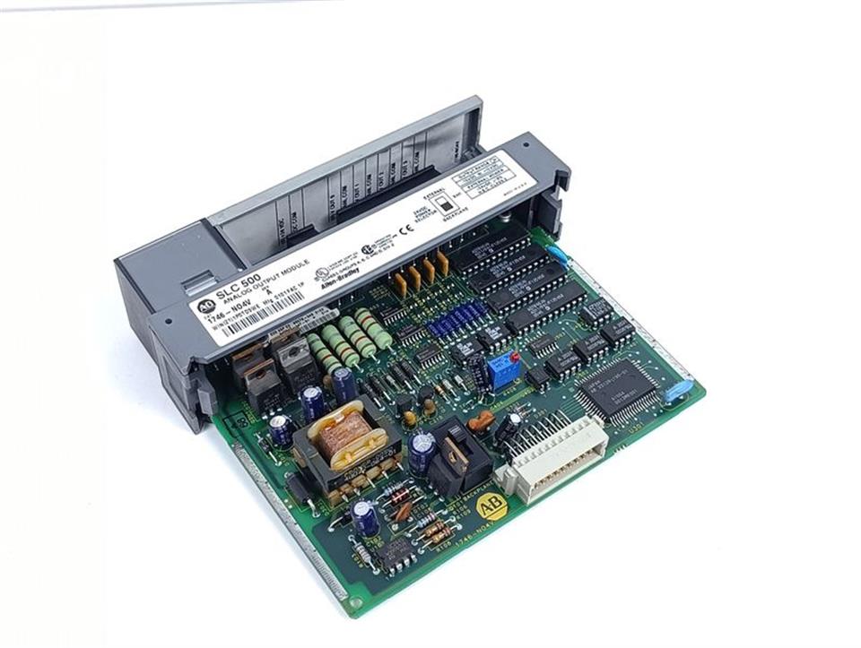 allen-bradley-slc-500-1746-n04v-analog-output-module-ser-a-top-zustand-81248-3.jpg
