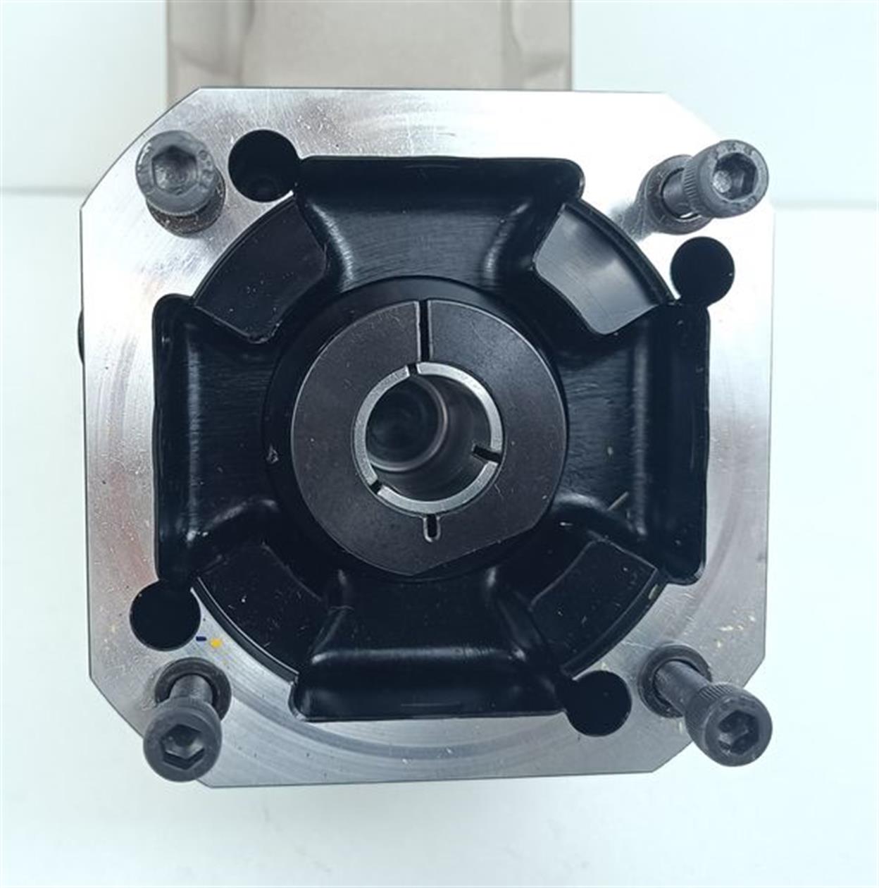 APEX AFR075-S2-P1 RATIO: 003:1 TOP ZUSTAND