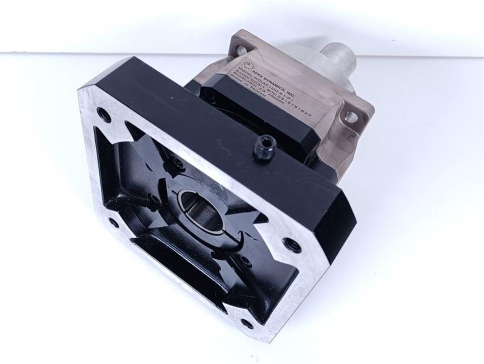 APEX Dynamics Getriebe AF100-S1-P1 RATIO: 003:1 NEUWERTIG