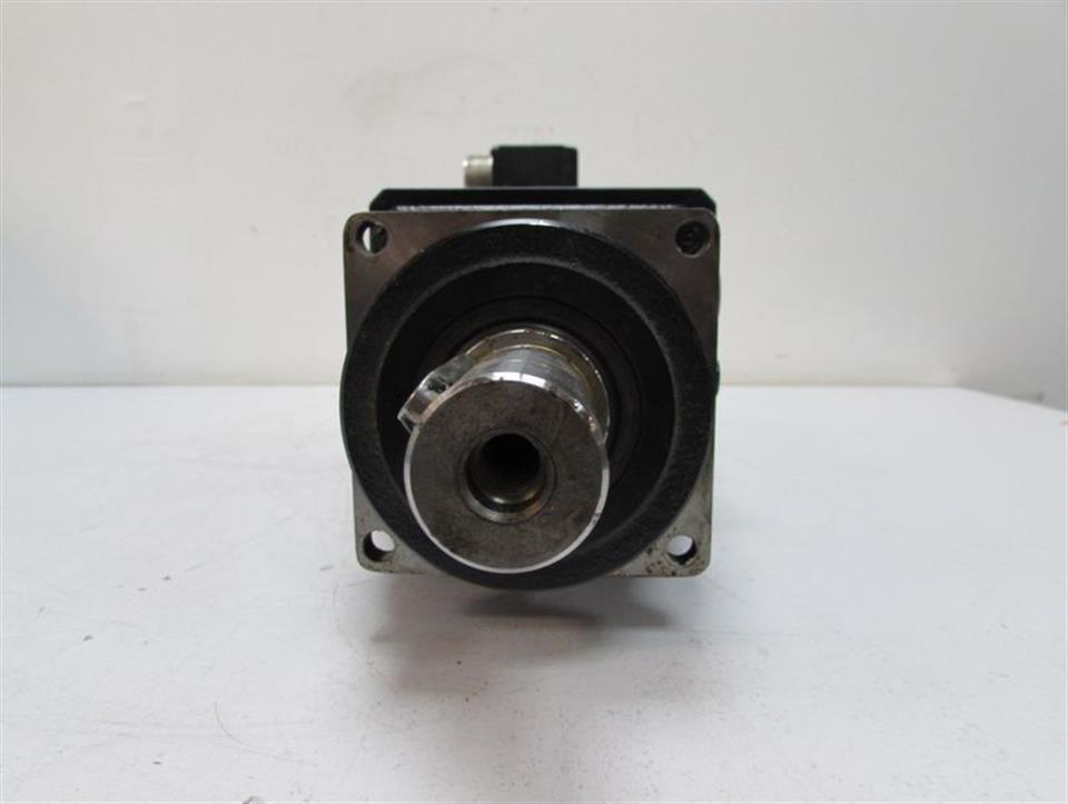 Baumüller DS 71-K 250919 Servomotor 4,3kW 3000min.-1 Getriebe i: 7 Top Zustand