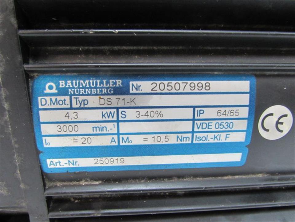 Baumüller DS 71-K 250919 Servomotor 4,3kW 3000min.-1 Getriebe i: 7 Top Zustand