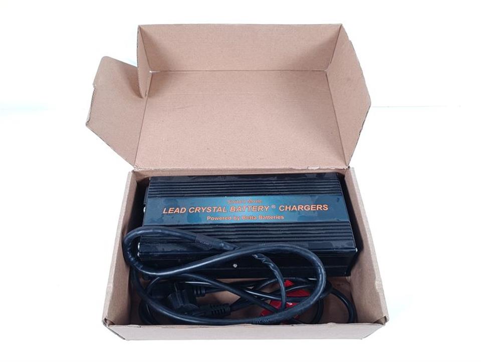 Betta Batteries Lead Crystal Battery Chargers 220V 50Hz TOP ZUSTAND & OVP