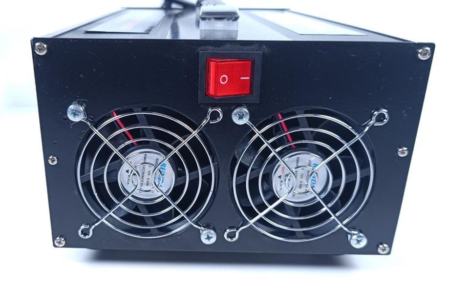 Betta Batteries Lead Crystal Battery Chargers 220V 50Hz UNUSED & OVP