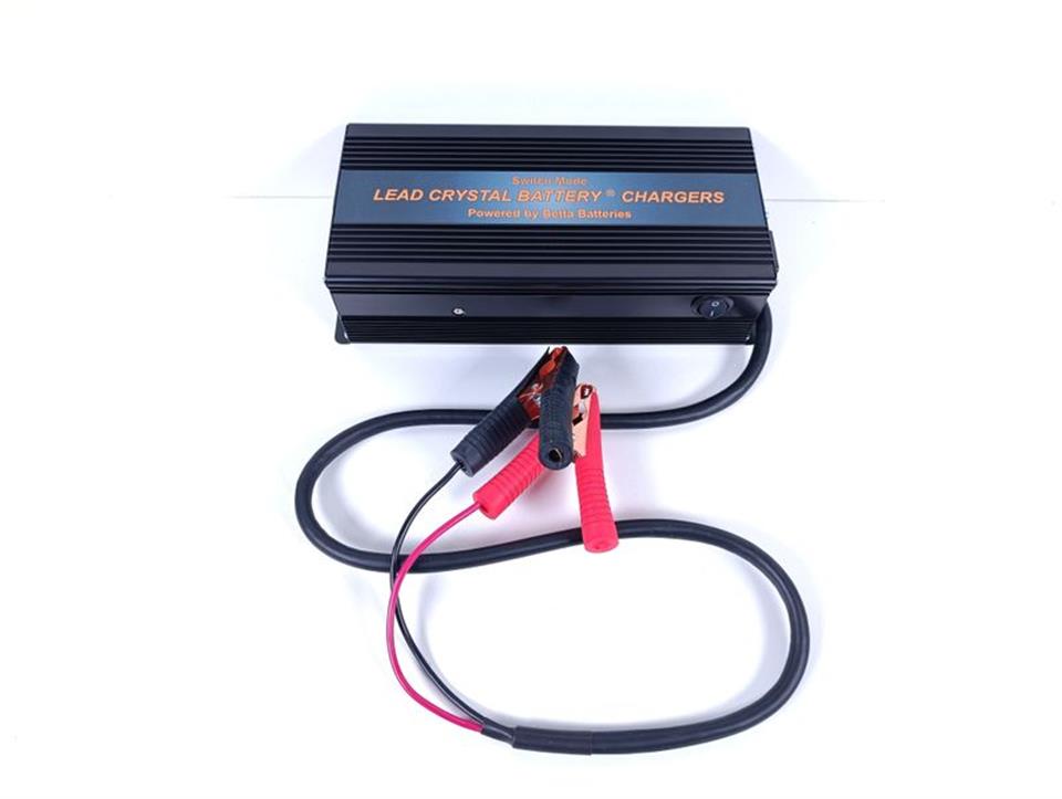 Betta Batteries Lead Crystal Battery Chargers + Klemmen 220V 50Hz UNUSED & OVP