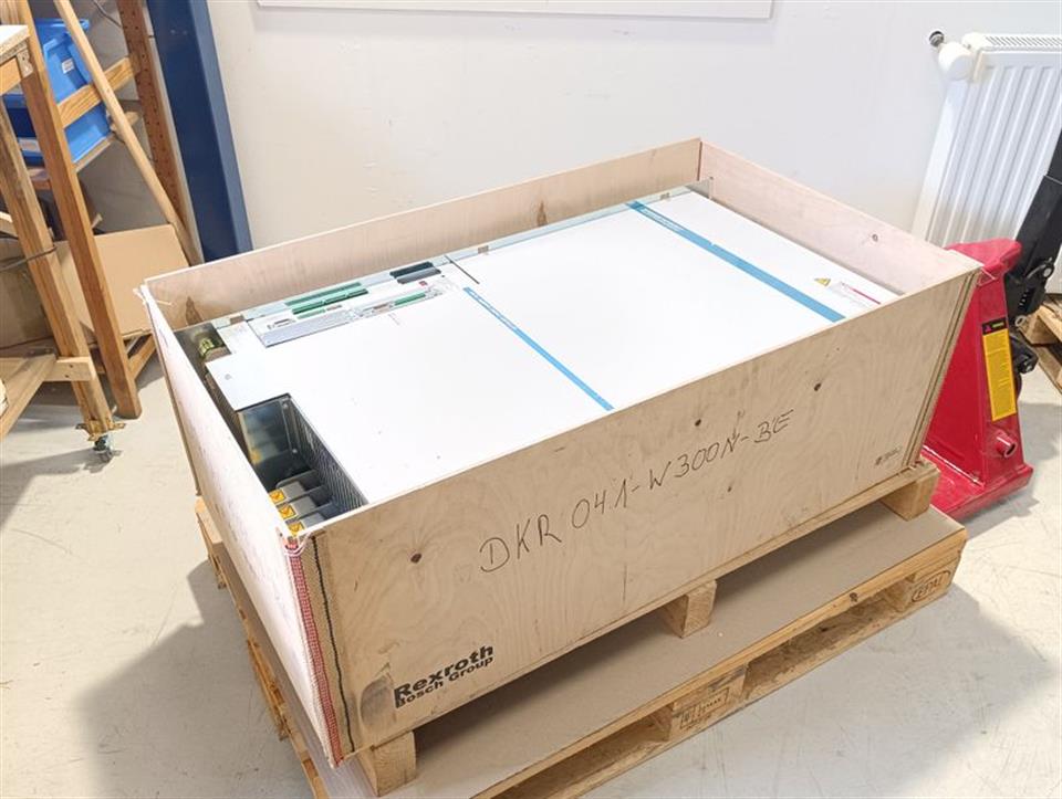 bosch-rexrop-indramat-dkr041-w300n-be12-01-fw-fwa-diax03-els-05v15-top-zustand-82379-2.jpg