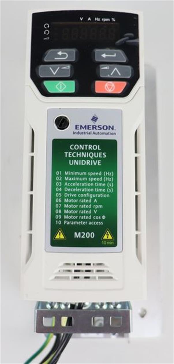 Control Techniques M200-022 00042 A 0,75KW 230V M200-02200042 A +Filter NEUWERTIG