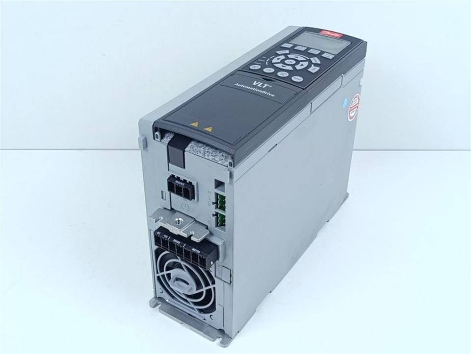 danfoss-fc-302p2k2t5e20h1xgxxxxsxxxxaxbxcxxxxdx-131b0038-22kw-400v-unused-ovp-81231-3.jpg