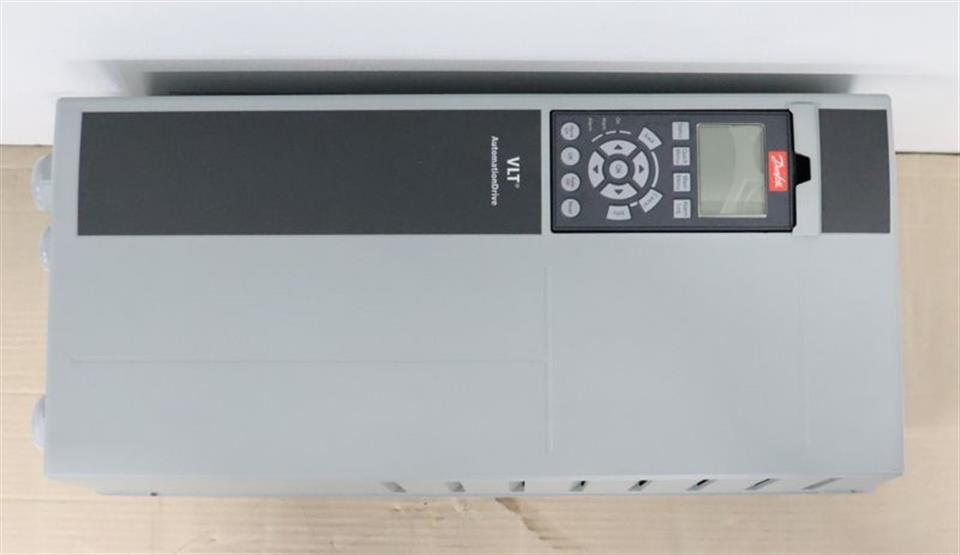 Danfoss VLT FC-302P15KT5E21H1 131B3177 15kw 400V + LCP 102 TESTED & TOP ZUSTAND