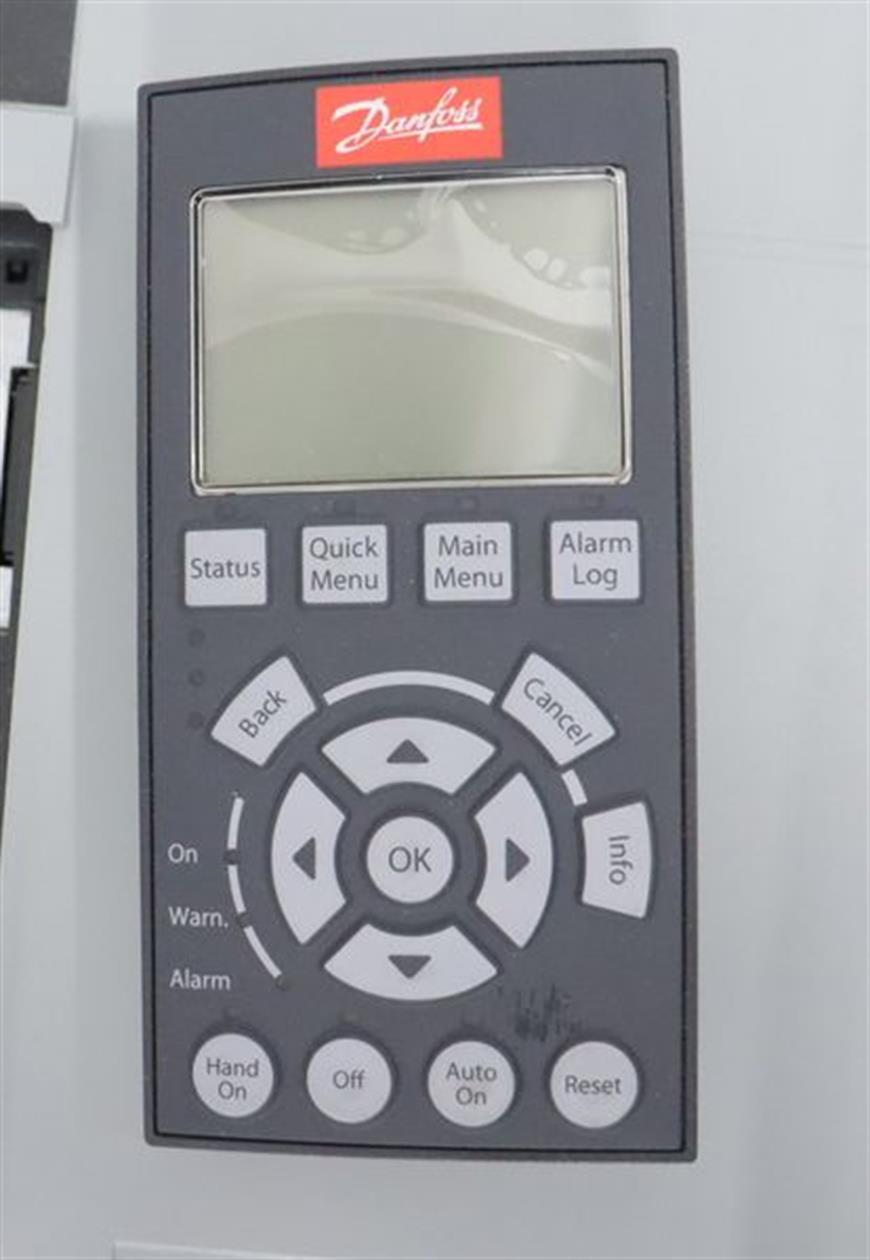 Danfoss VLT FC-302P15KT5E21H1 131B3177 15kw 400V + LCP 102 TESTED & TOP ZUSTAND