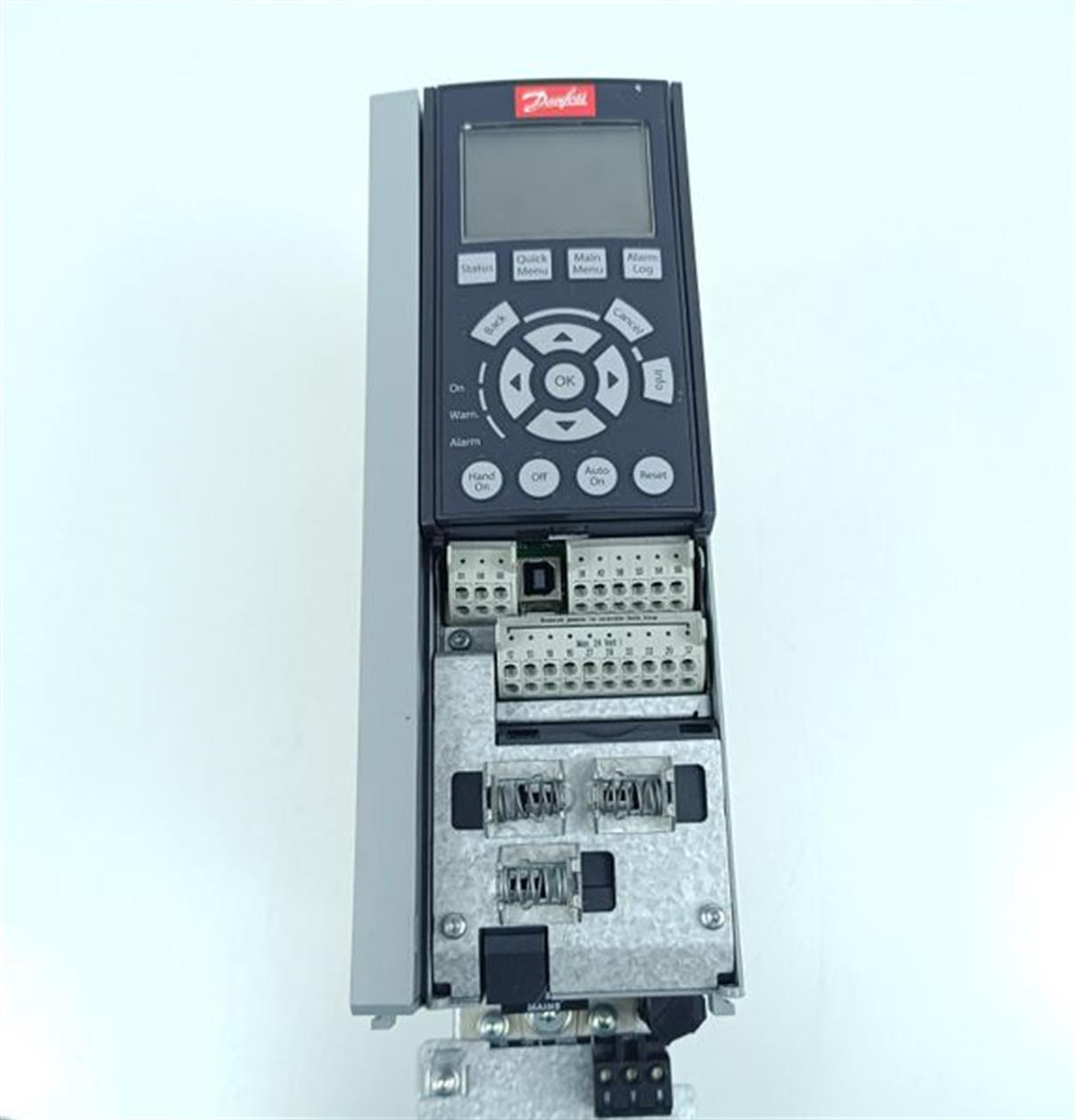 danfoss-vlt-fc-302p1k1t5e20h1xgxxxxsxxxxaxbxcxxxxdx-131b0036-tested-top-zustand-80175-4.jpg
