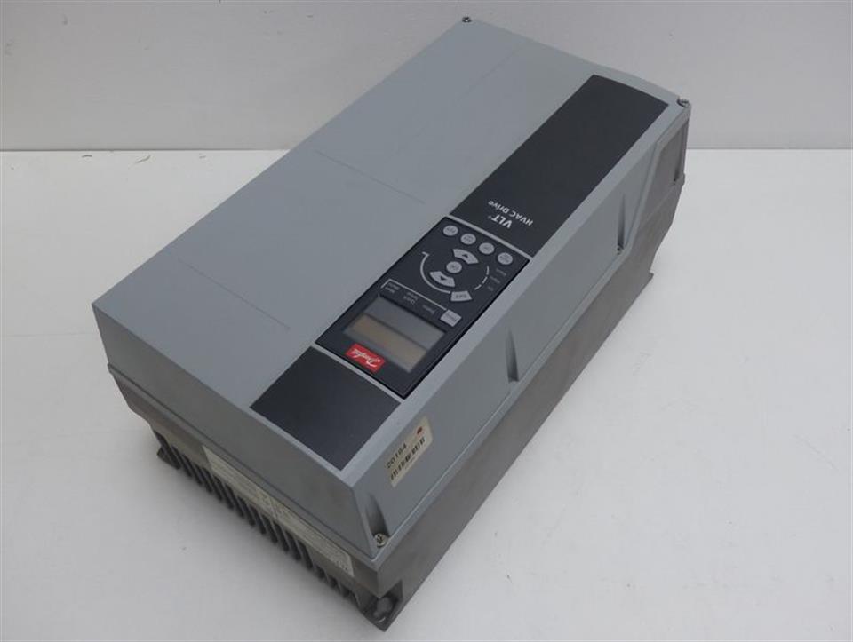 danfoss-vlt-hvac-drive-fc-102p4k0t4e55h3-460v-590hz-82a-top-zustand-tested-64308-2.jpg