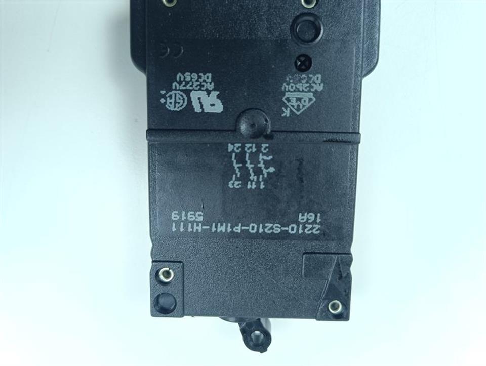 e-t-a-schutzschalter-2210-s210-p1m1-h111-16a-top-zustand-80407-3.jpg