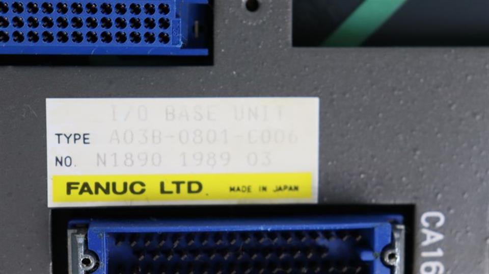 FANUC I/O BASE UNIT A03B-0801-C006 TOP ZUSTAND