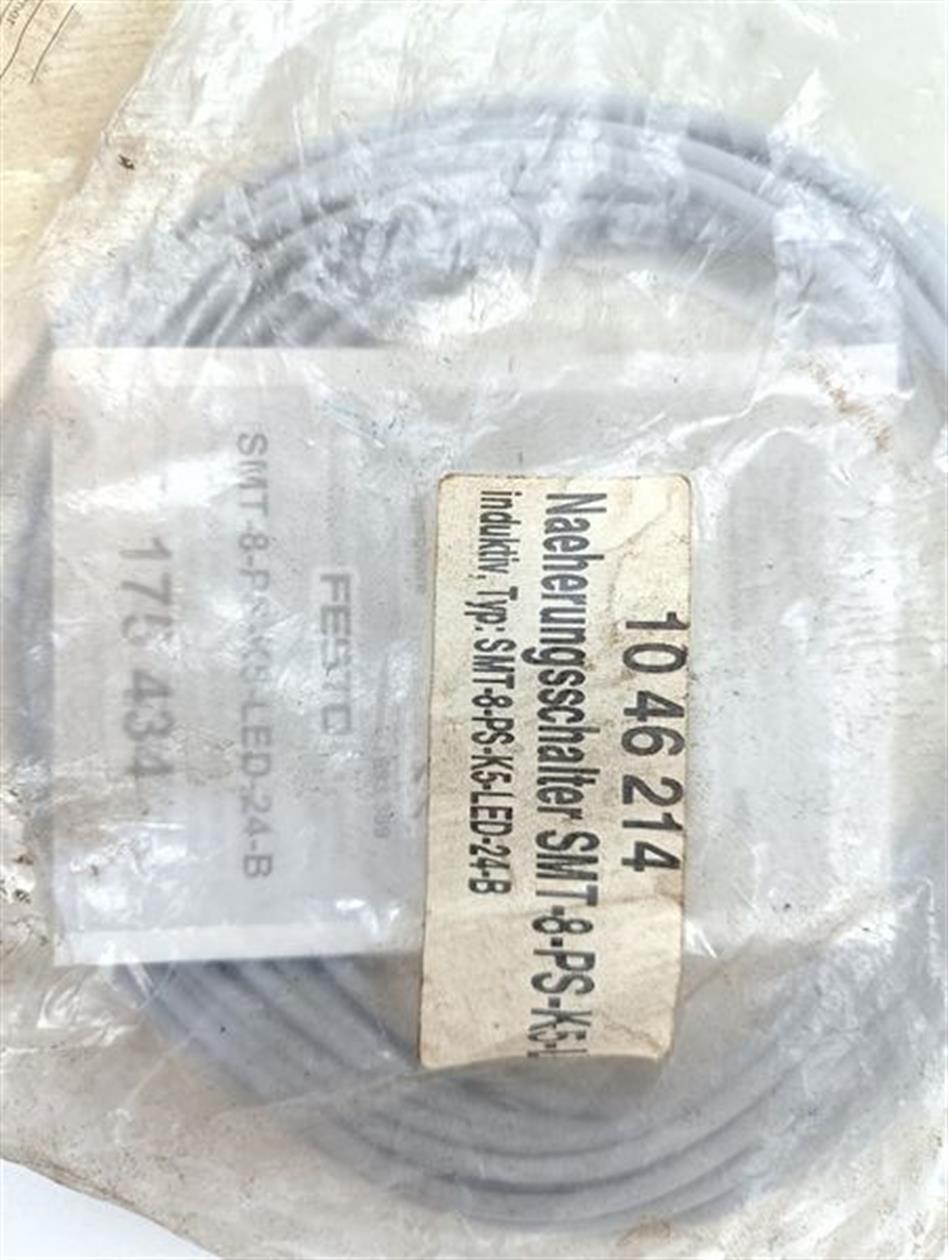 festo-induktiver-naeherungsschalter-smt-8-ps-k5-led-24-b-175-434-unused-und-ovp-65497-3.jpg