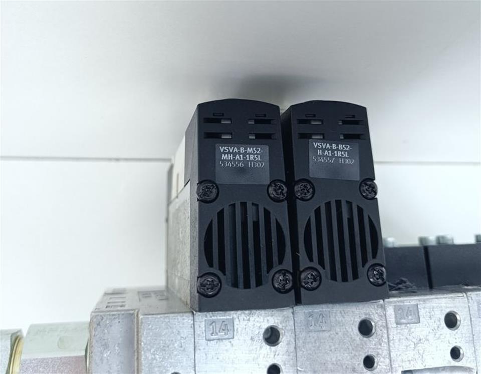 Festo VSVA-B-M52-MH-A1-1R5L + VSVA-B-B52-H-A1-1R5L Ventil + Platten TOP ZUSTAND