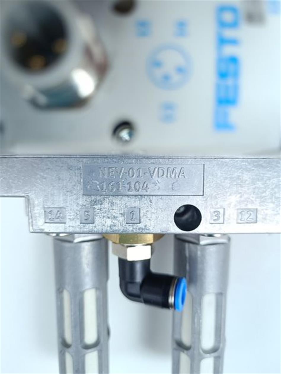 Festo VSVA-B-P53E-H-A1-1R5L + VSVA-B-M52-AH-A1-1R5L Ventil + Platten TOP ZUSTAND