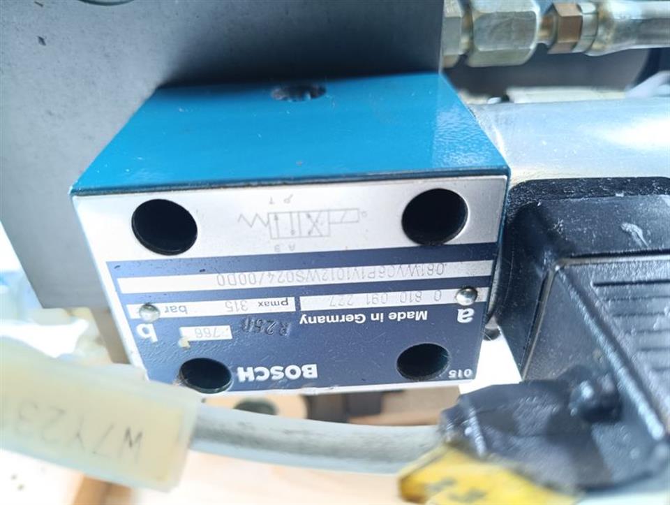 Hydraulikblock 1x Bosch 0810091227 + 1x Bosch 0810001760 + Bosch NC 1-2 / NO 1-3