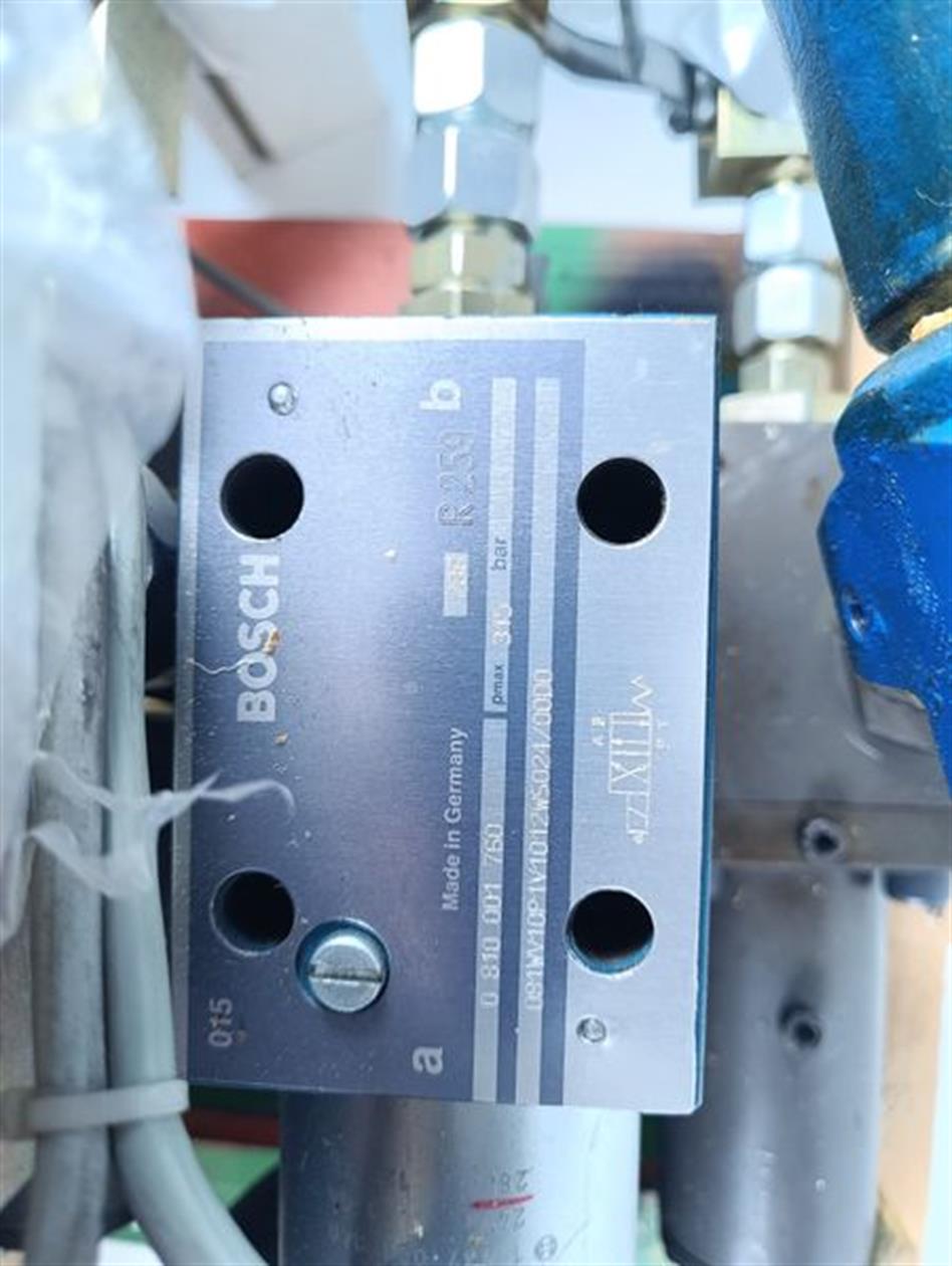 Hydraulikblock 1x Bosch 0810091227 + 1x Bosch 0810001760 + Bosch NC 1-2 / NO 1-3