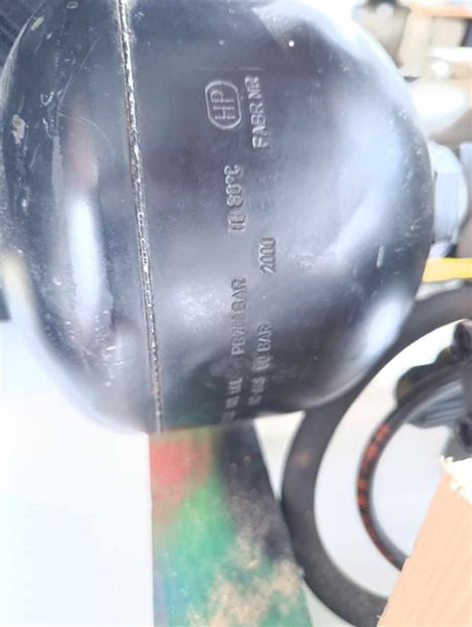 Hydraulikblock 1x Bosch 0810091227 + 1x Bosch 0810001760 + Bosch NC 1-2 / NO 1-3