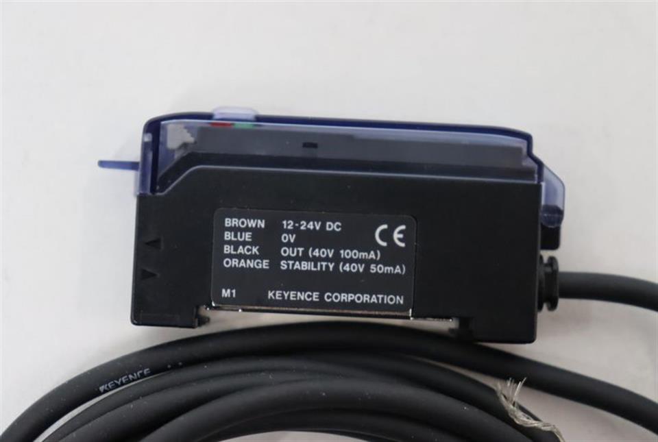 keyence-fs-m1p-lichtleiter-messverstaerker-neuwertig-und-ovp-55468-5.jpg
