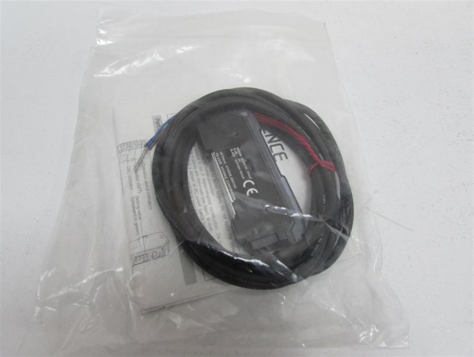 keyence-fs-v31p-digital-fiber-sensor-unused-73663-2.jpg