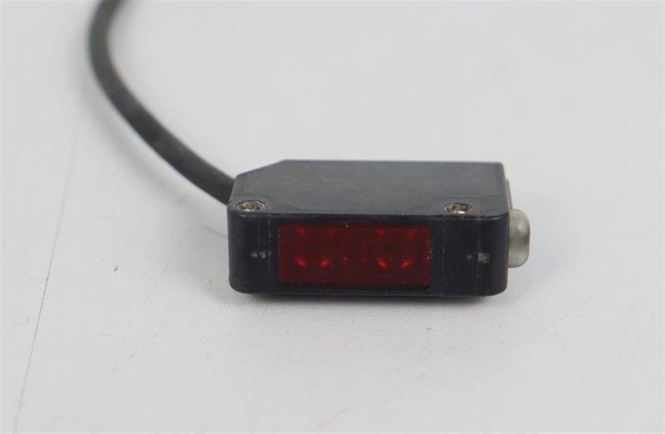KEYENCE photoelectric sensor PZ-M12P TOP CONDITION
