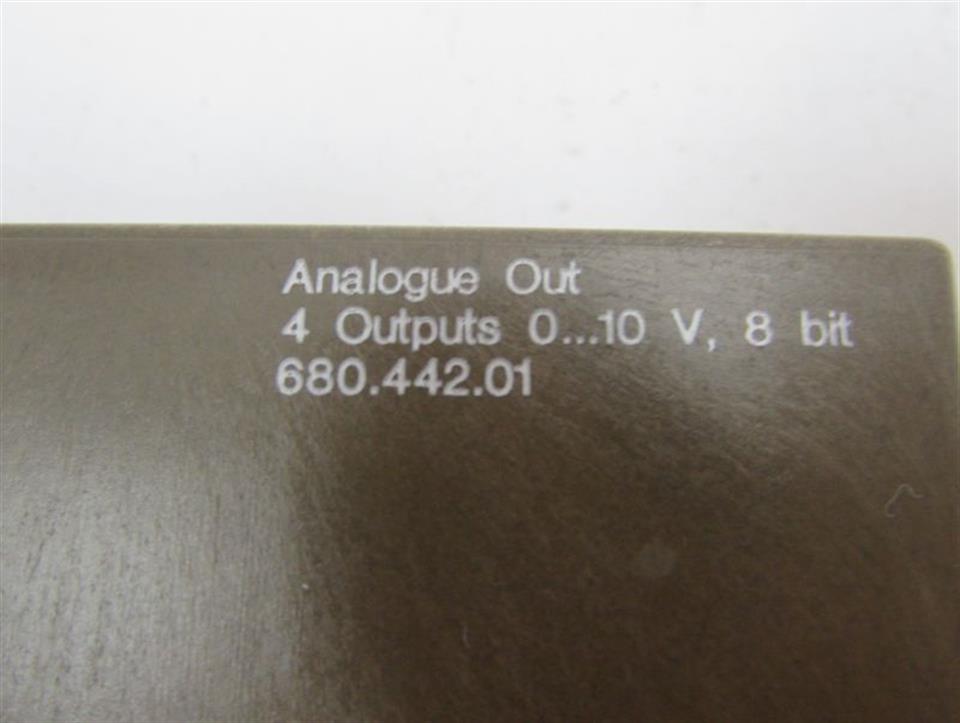 kuhnke-68044201-analogue-out-4-outputs-10v-8bit-top-zustand-64067-3.jpg