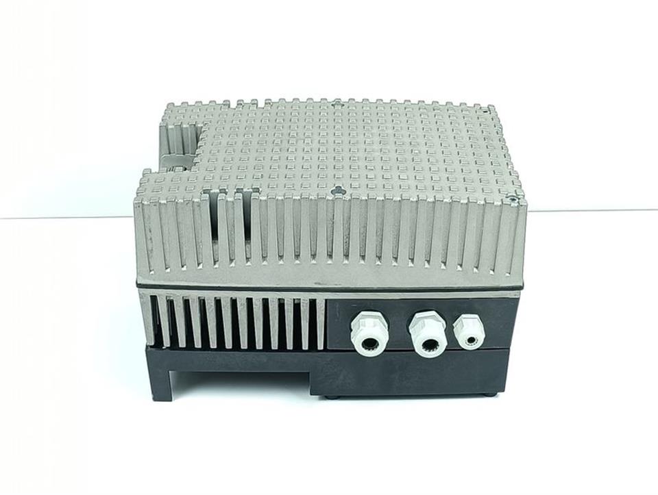lenze-8200-motec-e82mv5524b001-e82mv5524b001xx4a39-55-kw-400v-104-a-top-83437-2.jpg