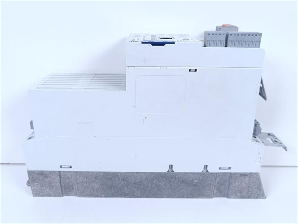 Lenze 8400 Stateline C E84AVSCE1122SX0 1,1kw TESTED & NEUWERTIG