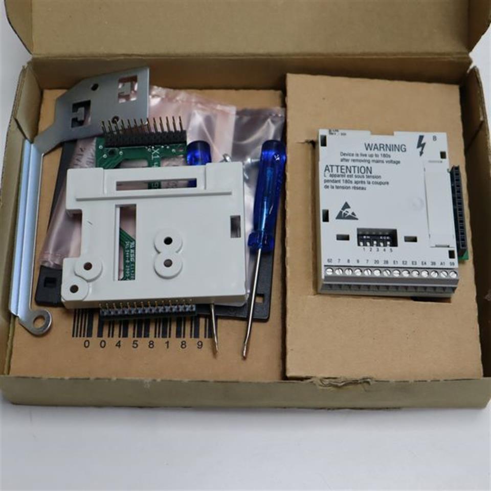 lenze-e82zafbc001-bus-fuer-motec-m2-m3-unused-und-ovp-53957-4.jpg